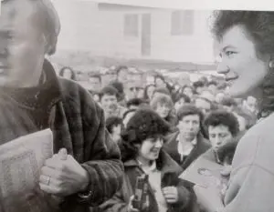Uno scatto furtivo di Padre Livio con #Vicka di #Medjugorje - quando P.Livio traduceva Vicka per i pellegrini  a Medjugorje o altrove fin dal 1988