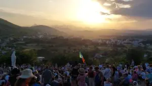 LO SPETTACOLO DEL TRAMONTO IN PREGHIERA