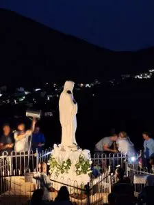 MEDJUGORJEQUASI PRONTI PER IL COLLEGAMENTO DALLE ORE 22