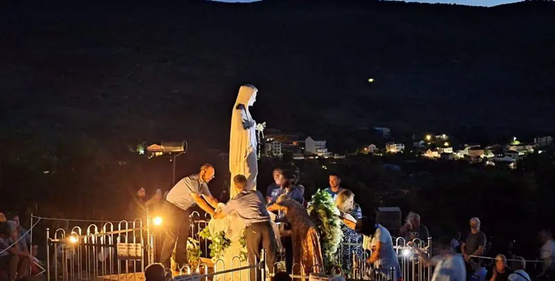 Medjugorje Regina della Pace collina della apparizioni