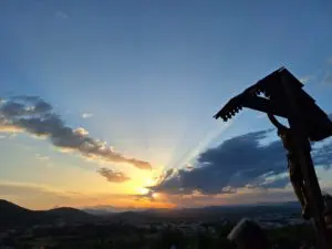 Siamo risaliti ora per la nona serata-notte