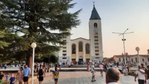 MEDJUGORJE IN TEMPO REALE - Fra poco inizia il Mladifest (1)
