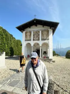 Padre Livio presso il santuario della Madonna del Ghisallo (1)