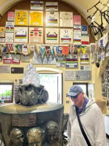 Padre Livio presso il santuario della Madonna del Ghisallo (4)