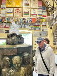 Padre Livio presso il santuario della Madonna del Ghisallo (5)