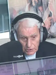 P. LIVIO CON SUA EMINENZA IL CARDINALE ERNEST SIMONI