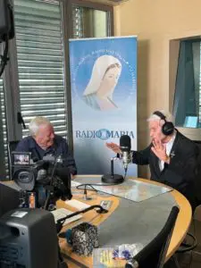P. LIVIO CON SUA EMINENZA IL CARDINALE ERNEST SIMONI (1)