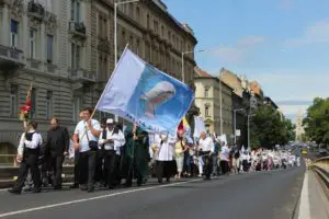 🙏GRAZIE ITALIA PER PERMETTERE OGNI GIORNO A RADIO MARIA DI CONTINUARE LA SUA MISSIONE IN OGNI ANGOLO DEL MONDO (1)