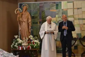 Benedizione di P. Livio velo di Maria Bambina (20)