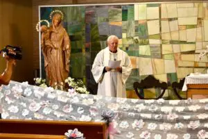 Benedizione di P. Livio velo di Maria Bambina