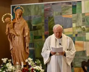 Benedizione di P. Livio velo di Maria Bambina (7)
