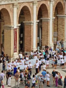 Dalla Basilica della Santa Casa il velo di Maria Bambina iniziativa di Radio Maria