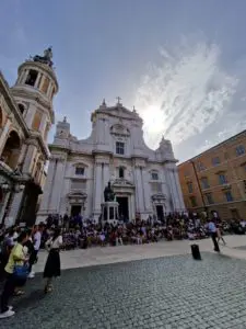 Loreto il velo di Maria Bambina iniziativa di Radio Maria