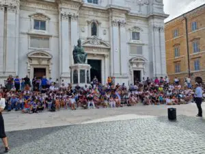 Loreto il velo di Maria Bambina iniziativa di Radio Maria