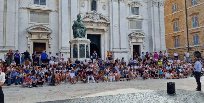 Radio Maria Live da Loreto Velo di Maria Bambina