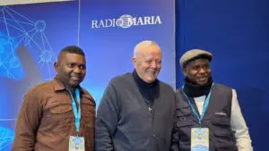 IX CONVEGNO MONDIALE DI RADIO MARIA I RAPPRESENTANTI DEI VARI CONTINENTI CON P.LIVIO