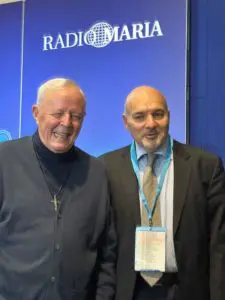 Padre Livio e il Presidente Vittorio Viccardi - IX CONVEGNO MONDIALE DI RADIO MARIA I RAPPRESENTANTI DEI VARI CONTINENTI CON P.LIVIO