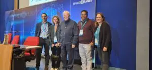 IX CONVEGNO MONDIALE DI RADIO MARIA I RAPPRESENTANTI DEI VARI CONTINENTI CON P.LIVIO