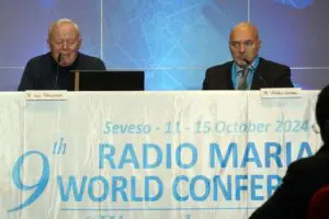 Padre Livio e il Presidente Vittorio Viccardi -IX CONVEGNO MONDIALE DI RADIO MARIA (32)