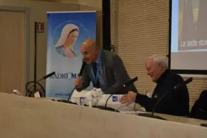 Padre Livio e il Presidente Vittorio Viccardi - IX CONVEGNO MONDIALE DI RADIO MARIA- Erba - 131024 (17)
