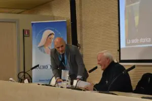 Padre Livio e il Presidente Vittorio Viccardi - IX CONVEGNO MONDIALE DI RADIO MARIA- Erba - 131024 (20)