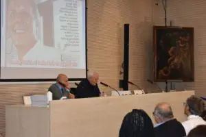 Padre Livio e il Presidente Vittorio Viccardi - IX CONVEGNO MONDIALE DI RADIO MARIA- Erba - 131024 (29)
