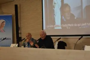 Padre Livio e il Presidente Vittorio Viccardi - IX CONVEGNO MONDIALE DI RADIO MARIA- Erba - 131024 (39)