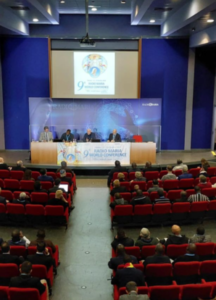 In collegamento con il Centro Pastorale di Seveso - Ex Seminario Arcivescovile di Milano trasmettiamo la Conferenza di Padre Livio, Directors Advisor della Famiglia Mondiale di RM e del Presidente Viccardi (1)