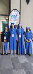 Le nostre traduttrici - Sorelle della famiglia religiosa del Verbo Incarnato.