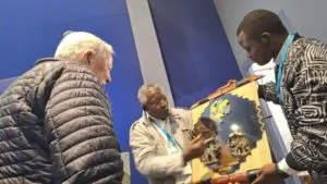 UN DONO PARTICOLARE PER PADRE LIVIO DA RADIO MARIA GABON (1)