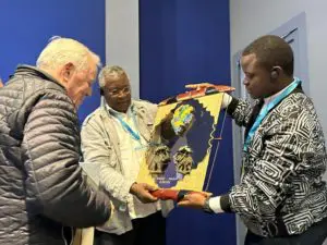 UN DONO PARTICOLARE PER PADRE LIVIO DA RADIO MARIA GABON
