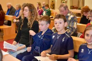 Mariatona Natalizia: Rosario animato dai bambini nella Cappella di Radio Maria
