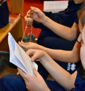 Mariatona Natalizia: Rosario animato dai bambini nella Cappella di Radio Maria