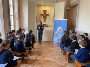 Cappella dei ragazzi della scuola Saint-Jean de Passy di Parigi in diretta su Radio Maria