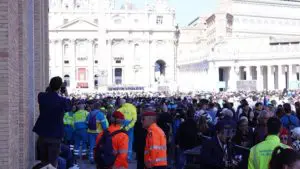 Live siamo in Piazza San Pietro