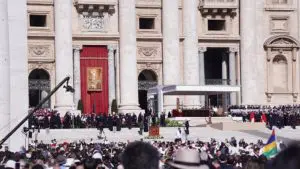 Live siamo in Piazza San Pietro