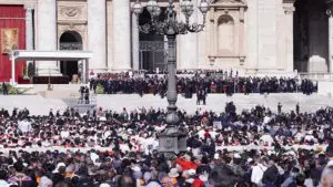 Live siamo in Piazza San Pietro