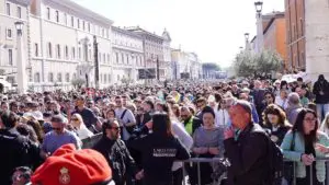 Live siamo in Piazza San Pietro