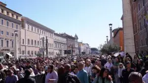 Live siamo in Piazza San Pietro