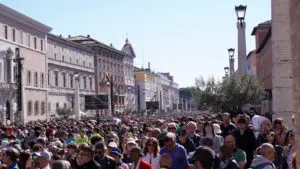 Live siamo in Piazza San Pietro