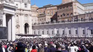 Live siamo in Piazza San Pietro