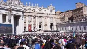 Live siamo in Piazza San Pietro