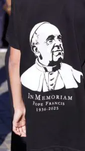 fedeli in Piazza San Pietro