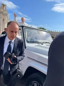 Papa Leone in Papa mobile