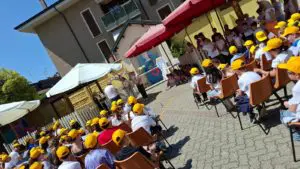 Rosario con gli studenti Radio Maria