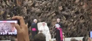 SIAMO IN AULA PAOLO VI PER L’INCONTRO DI PAPA LEONE con i media internazionali