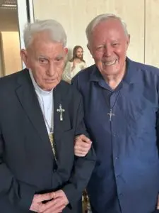 P. Livio e il Card Ernest Simoni