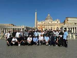 Sacerdoti Radio Maria croce giubilare porta santa Roma (9)
