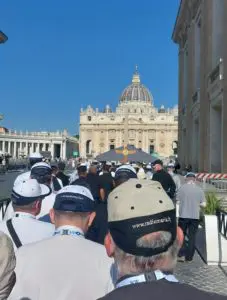 Sacerdoti Radio Maria croce giubilare porta santa Roma (9)