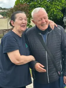 Padre Livio con Vicka 1 (2)